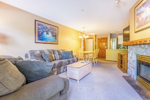 TV, fireplace, DVD player