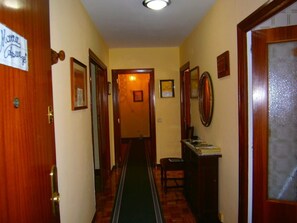 TV - Pension Mari Asun (Pamplona)