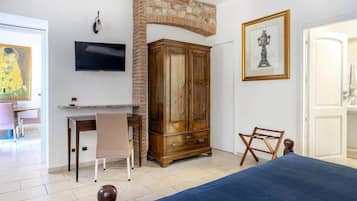 5 chambres, fer et planche à repasser, Wi-Fi, draps fournis