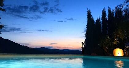 Casa Boschetto, villa with swimming pool sleeps 9