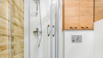 Apartment | Bathroom shower