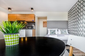 Apartment | Hochwertige Bettwaren, schallisolierte Zimmer, Bügeleisen/Bügelbrett