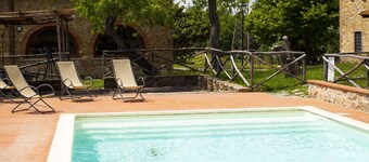 Villa Frantoio with 7 double rooms plus 1 apartment with the 8th double room.