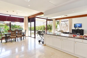 Interior - Tauro Golf 2 by VillaGranCanaria (Mogán)