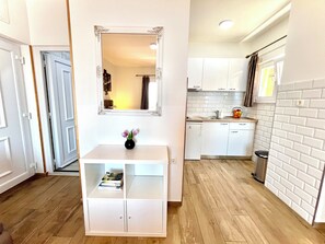 Comfort Studio Suite, Non Smoking, Sea View | Living area | 60-inch LCD TV with satellite channels, TV - Villa Sunset (Zupa dubrovacka)