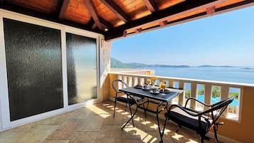 Estudio Confort, balcón, vistas al mar | Terraza o patio