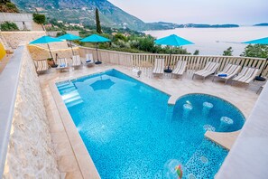 Alberca al aire libre