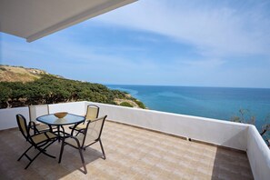 Outdoor dining - SUMMER HOUSE NEXT TO SEA (CHIOS)