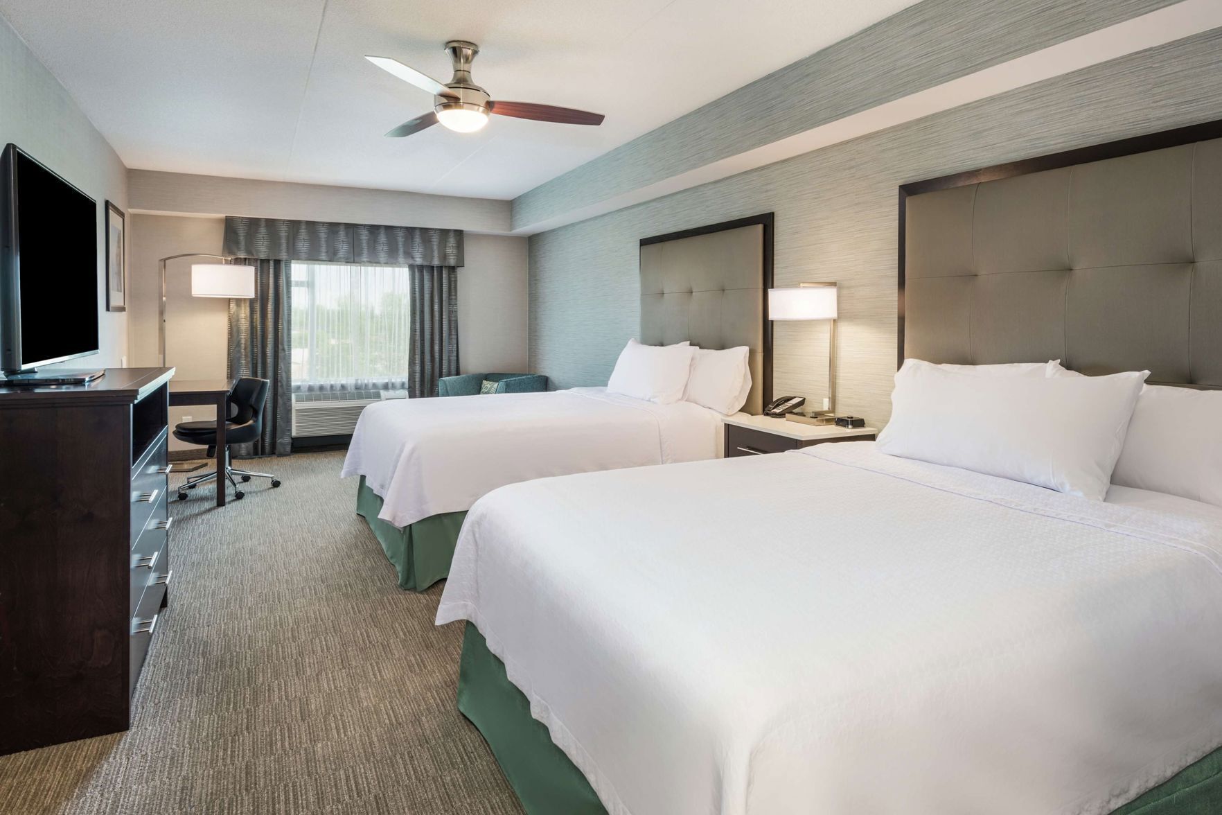 Hypo-allergenic bedding, in-room safe, desk, laptop workspace