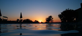 MONTEGONFOLI 1 "THE ONE" Premium Apartment in San Gimignano with terrace & patio