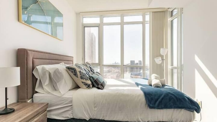 Downtown Toronto Luxury Suites