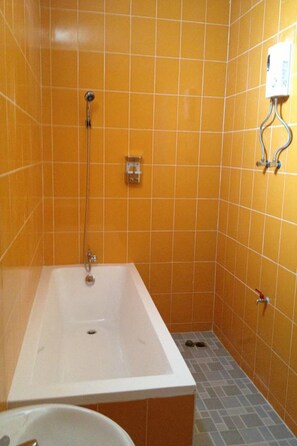 Standard-Doppelzimmer | Komfortbadewanne