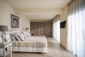 4 makuuhuonetta, silitysrauta/-lauta, vauvan matkasänky, Wi-Fi