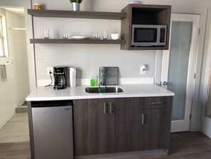Economy Studio | Private kitchen | Fridge, microwave, coffee/tea maker - Harding Miami Beach Apartments (Miami Beach)