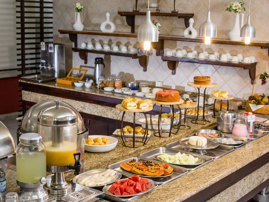 Tägliches inbegriffenes Frühstücksbuffet