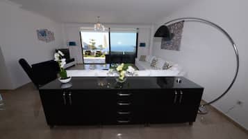 TV, videospill, DVD-spiller og bordtennis