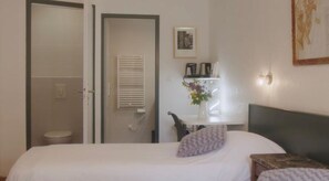 Premium bedding, Select Comfort beds, individually decorated - Maison Cerviña (Germigny-des-Pres)