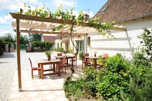 Terrace/patio - Maison Cerviña (Germigny-des-Pres)