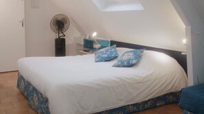 Chambre Confort, salle de bains privée, côté jardin (Poésie)