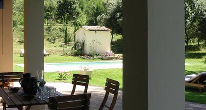 Villa with Pool, Privacy and Magnificent View