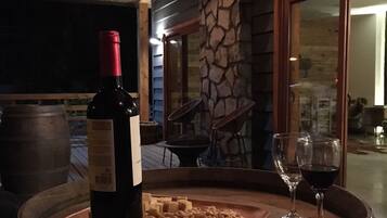 Fassade der Unterkunft – Abend/Nacht