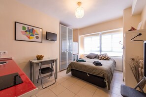 Fer et planche à repasser, Wi-Fi gratuit, draps fournis