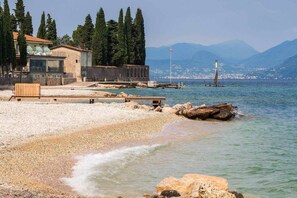 Beach - Residenza Ortaglia- B2 Apartment  (Torri Del Benaco)