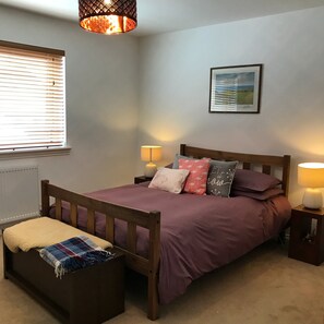 Appartement, 2 slaapkamers | 2 slaapkamers, een strijkplank/strijkijzer, gratis wifi, beddengoed