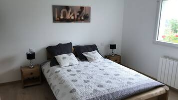 2 多间卧室、熨斗/熨衣板、旅行婴儿床、免费 WiFi