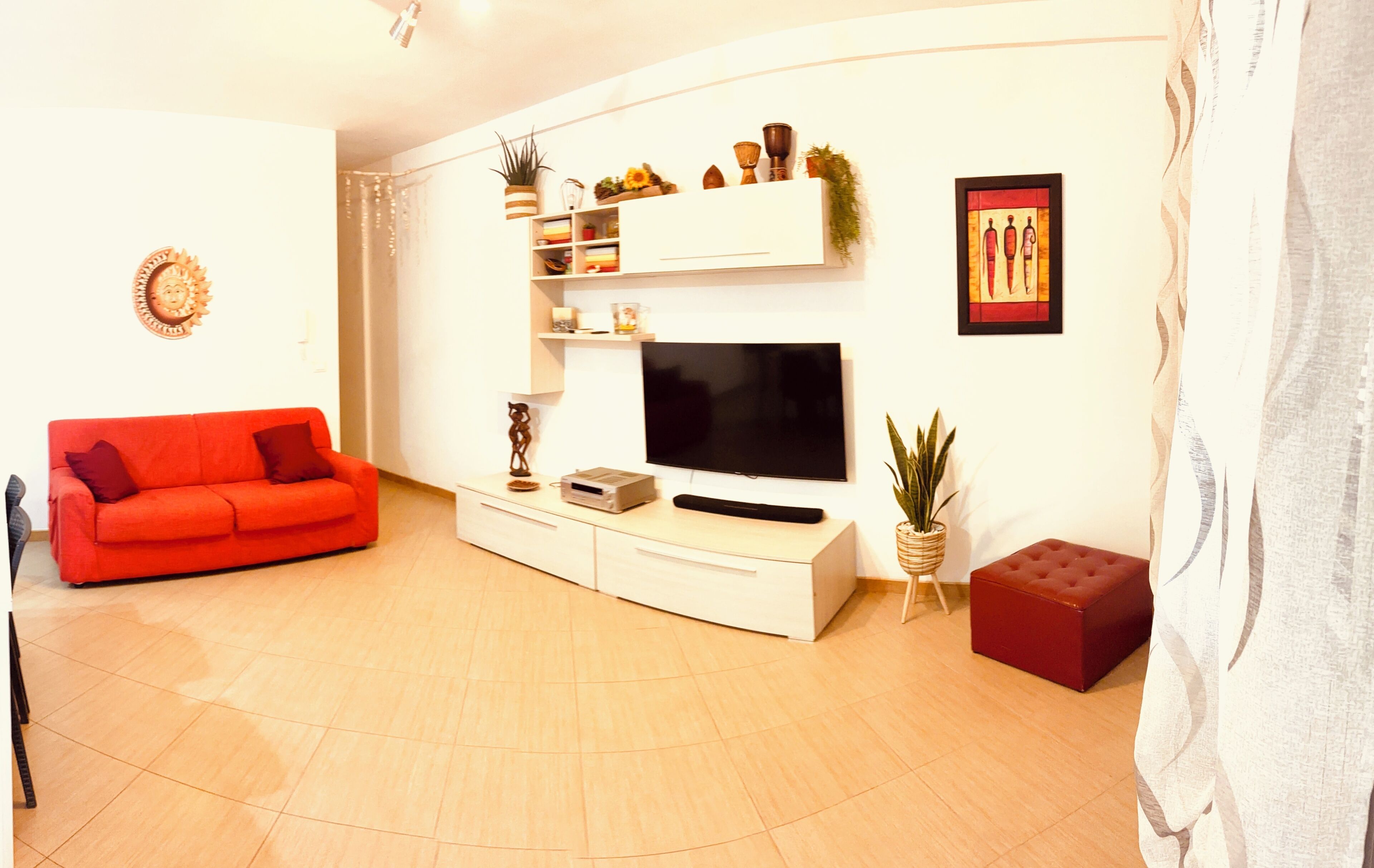 Smart TV, libri, studio