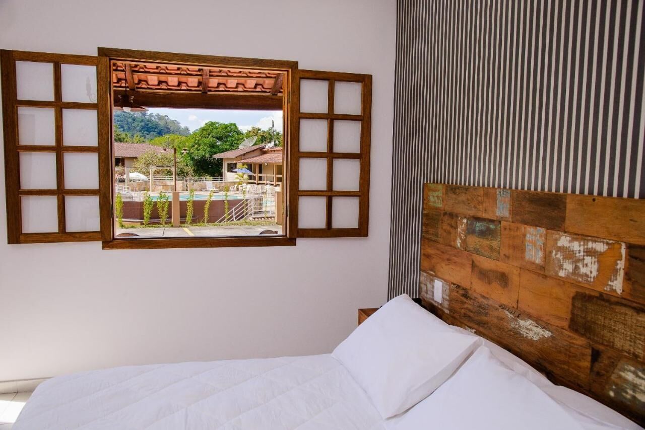 minibar, desk, free wifi, bed sheets