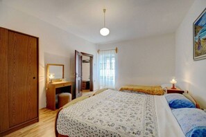 2 bedrooms