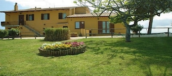 L'ORTO:appartamento in agriturismo al centro dell'Umbria a 15 minuti da Assisi