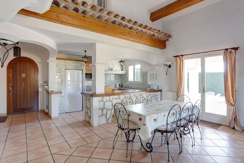 high standing, air conditioned, Provence styling villa with heated swimming pool