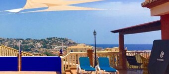 VILLA SERYMAR: sea views, swimming pool, private parking, games, home cinema, wi-fi