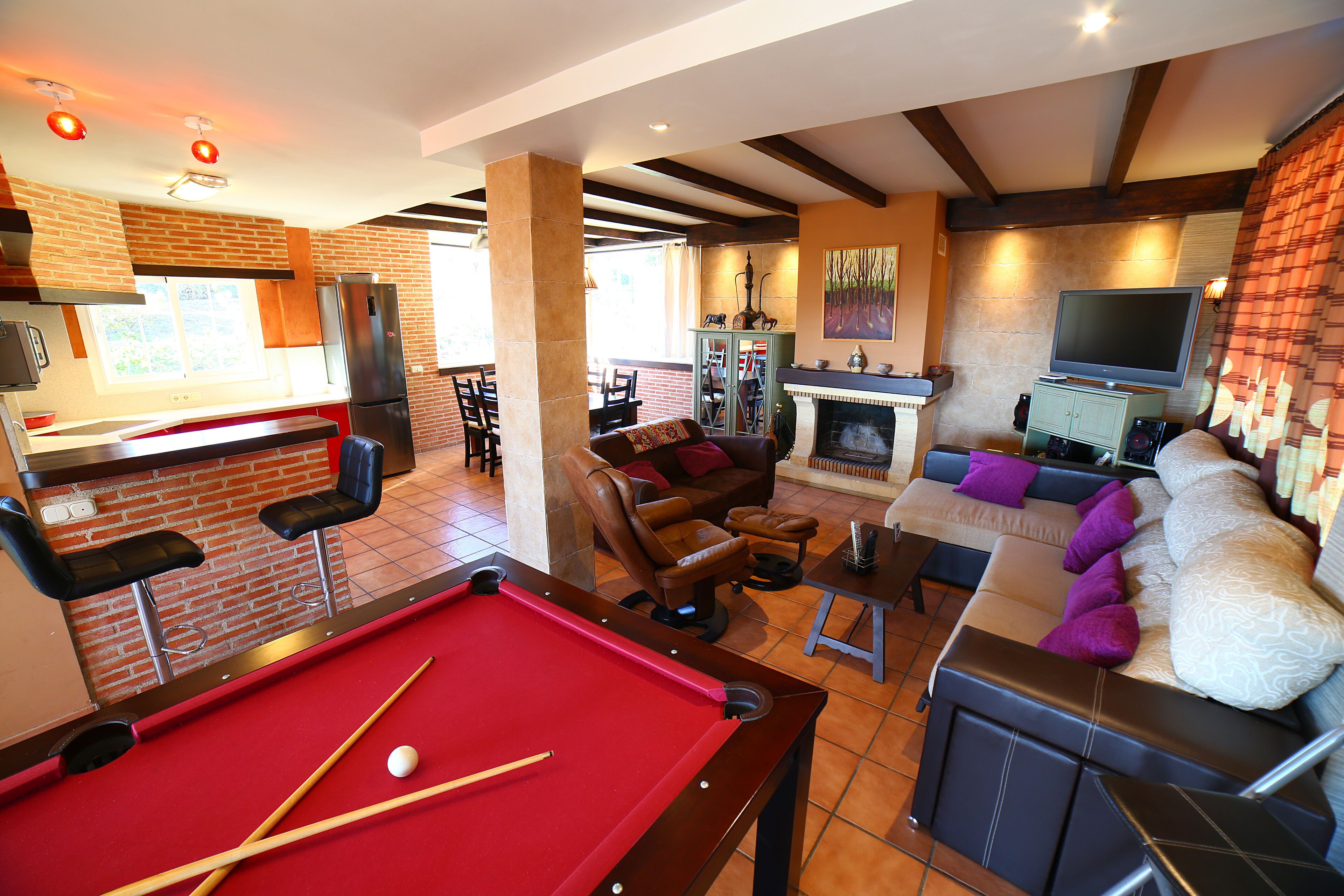 Smart-tv, pejs, videospil, dvd-afspiller
