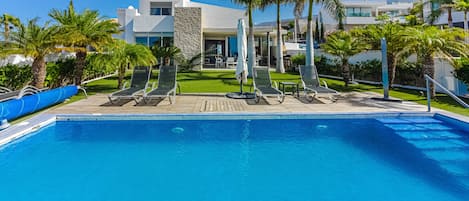 Ulkouima-allas, lämmitetty uima-allas