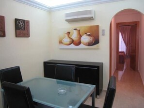 Dining - Apartments for three people with terrace and sea views. (La Manga del Mar Menor)