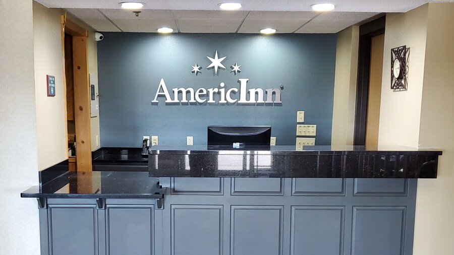 AmericInn by Wyndham Madison SD