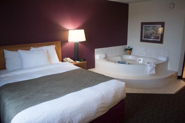 Työpöytä, äänieristys, silitysrauta/-lauta, ilmainen Wi-Fi