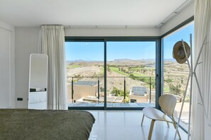 3 soverom, strykejern/-brett, wi-fi og sengetøy