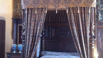 2 slaapkamers, een strijkplank/strijkijzer, reisbedje, wifi