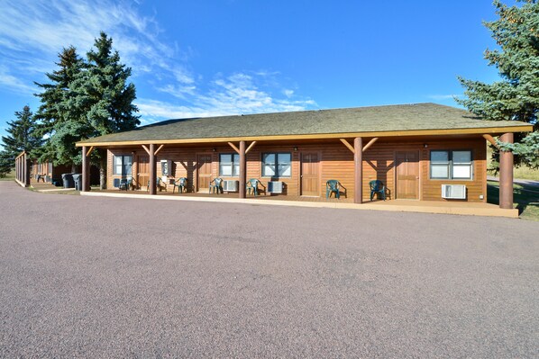 Decoración personalizada, muebles diferentes y ropa de cama