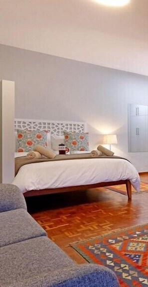 1 bedroom, in-room safe, iron/ironing board, free WiFi - Studio Martini 710 (Cape Town)