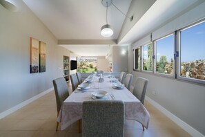 Dining - Villa Piedra Amarilla by VillaGranCanaria (San Bartolomé de Tirajana)