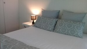Ảnh chưa phân loại, 5 trong số 8 ảnh, nút