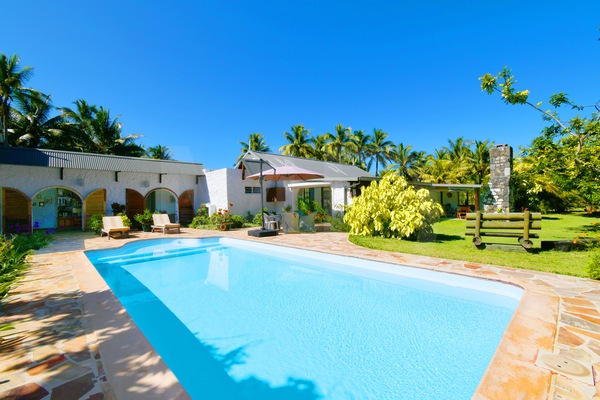 Villa La Cocoteraie Le Morne 100 meters to the beach ; private pool