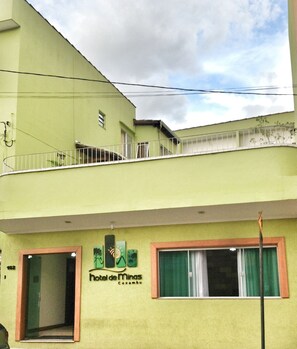 Fachada de la propiedad