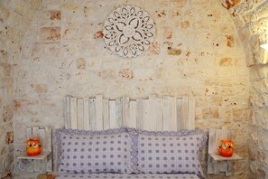 4 bedrooms, iron/ironing board, free WiFi, bed sheets - Gorgeous villa with private pool (Monopoli)
