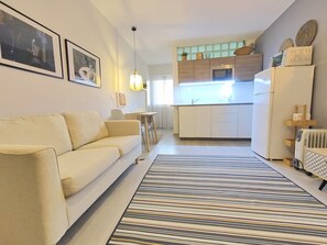 Smart TV, computer monitors - Santa Cruz Ocean Apartment - II (Santa Cruz)